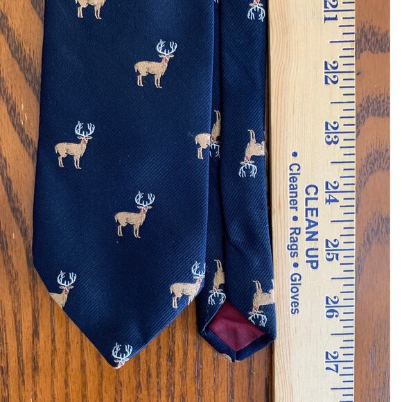 Tyler Ties San Francisco Deer Red Kissy Face? Navy Blue Subtle Quirky Silly Gift - Picture 5 of 6